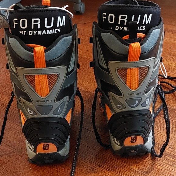 Snowboarding boots sz 6. Forum JP walker. - Picture 2 of 4